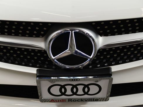 Used 2019 Mercedes-Benz C 300 4MATIC Sedan image 19