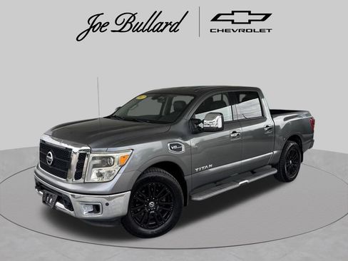 Used 2017 Nissan Titan SL w/ SL Towing Convenience Package RWD image 1