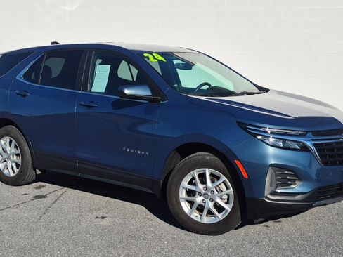 Used 2024 Chevrolet Equinox LT image 1