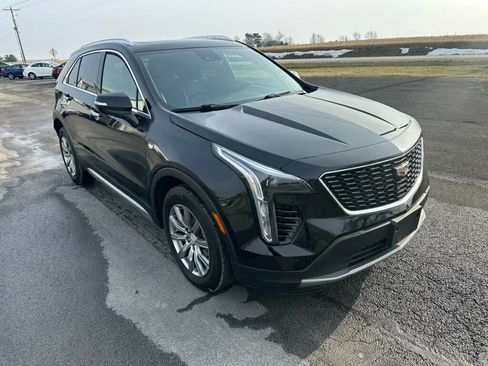 Used 2023 Cadillac XT4 Premium Luxury w/ Cold Weather Package image 7
