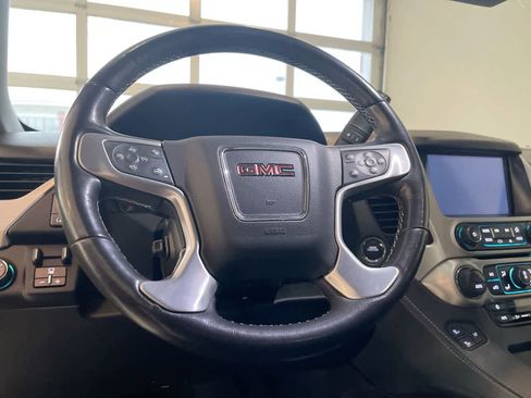 Used 2018 GMC Yukon XL SLT w/ Open Road Package image 14