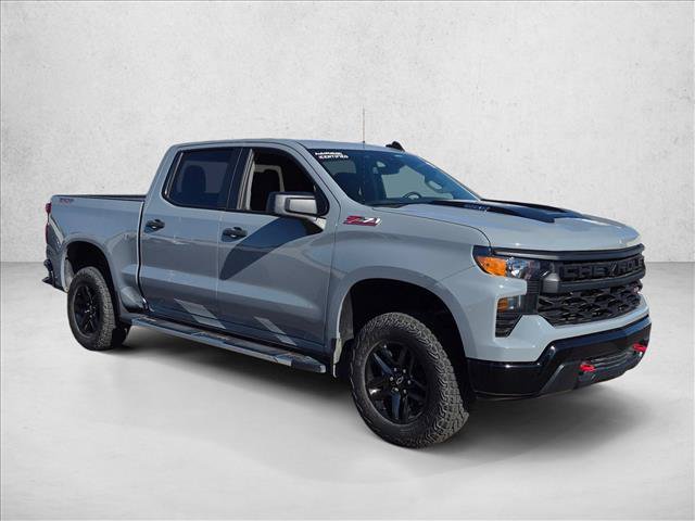 Used 2025 Chevrolet Silverado 1500 Custom Trail Boss AWD/4WD image 3