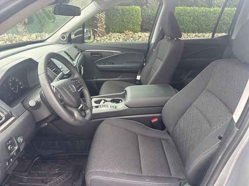 Used 2025 Honda Ridgeline Sport image 38