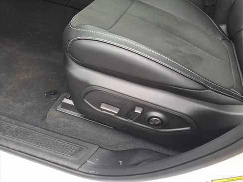 New 2025 Jeep Grand Cherokee L Altitude image 8