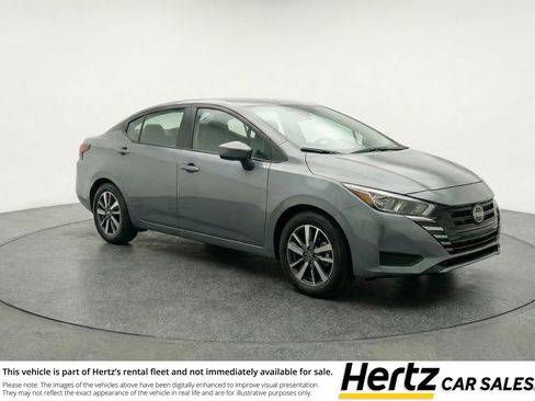 Used 2025 Nissan Versa SV image 1
