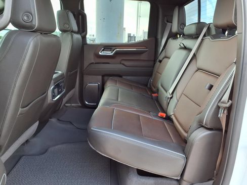 Used 2024 GMC Sierra 1500 Denali w/ Denali Reserve Package AWD/4WD image 18