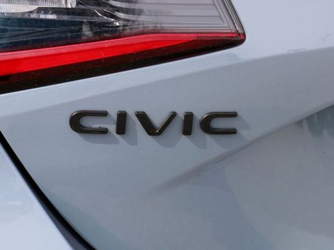 Used 2024 Honda Civic Sport Touring image 9