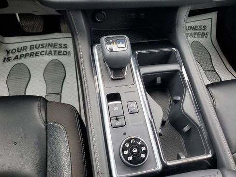 Used 2022 Nissan Pathfinder SL AWD/4WD image 19