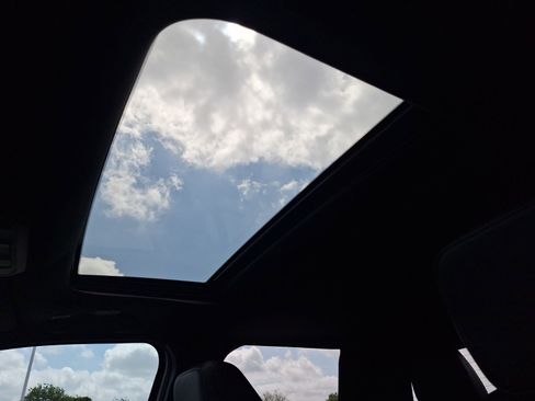 Used 2026 Toyota Tacoma Limited image 30