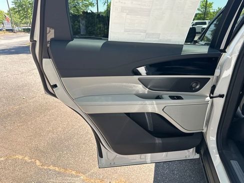 New 2026 Lincoln Nautilus Premier AWD/4WD image 21