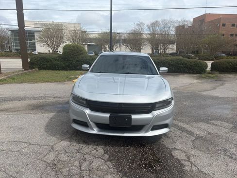 Used 2021 Dodge Charger SXT w/ Leather Interior Group image 6