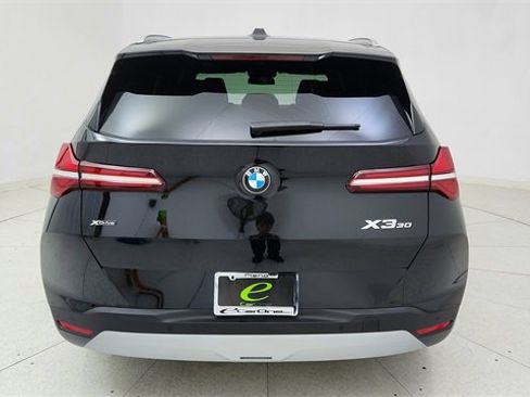 Used 2025 BMW X3 xDrive30i w/ Premium Package image 5