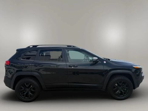 Used 2016 Jeep Cherokee Trailhawk w/ Comfort/Convenience Group AWD/4WD image 7