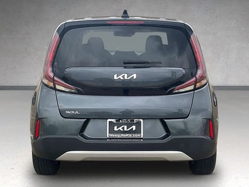 Used 2023 Kia Soul LX w/ Option Group 015 FWD image 5