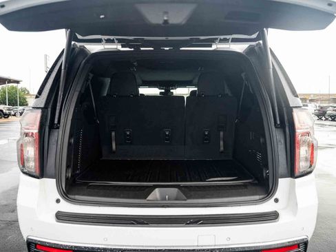 Used 2021 Chevrolet Suburban LT RWD image 30