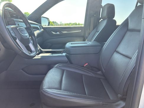 Used 2024 GMC Yukon Denali AWD/4WD image 24