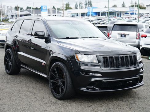 Used 2012 Jeep Grand Cherokee SRT8 w/ Luxury Group II image 9