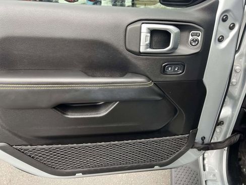 Used 2024 Jeep Wrangler Unlimited Sahara w/ Safety Group image 20