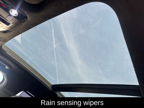 Used 2025 Kia Sorento SX image 18