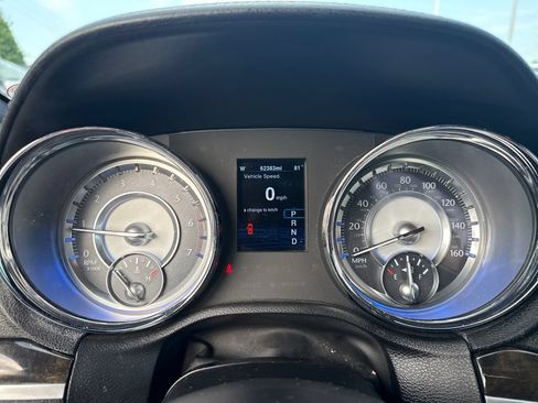 Used 2013 Chrysler 300 C w/ Light Group RWD image 19