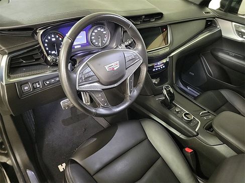 Used 2024 Cadillac XT5 Sportv w/ Technology Package image 11