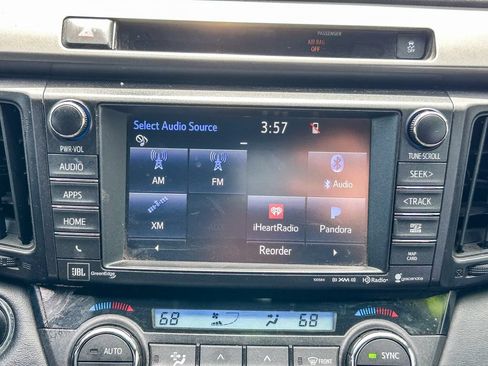 Used 2016 Toyota RAV4 SE FWD image 15
