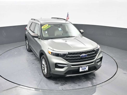 Used 2020 Ford Explorer XLT w/ Equipment Group 202A image 27
