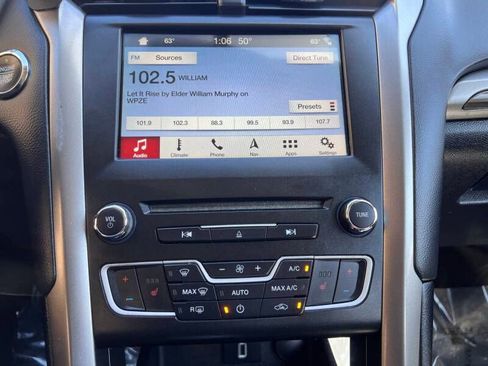 Used 2018 Ford Fusion Energi SE FWD image 17