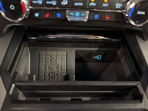 New 2026 Ford F250 Lariat w/ Black Appearance Package AWD/4WD image 14