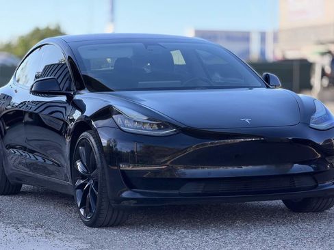 Used 2018 Tesla Model 3 Long Range image 3