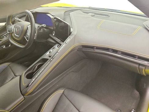 Used 2021 Chevrolet Corvette Stingray Premium Conv w/ Z51 Performance Package RWD image 22