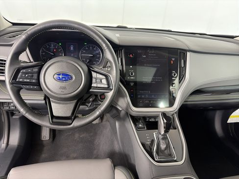 Used 2025 Subaru Outback Onyx Edition image 3