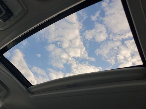 Certified 2017 Toyota Sienna XLE image 31