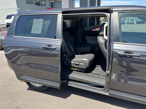 Used 2024 Kia Carnival LX FWD image 53