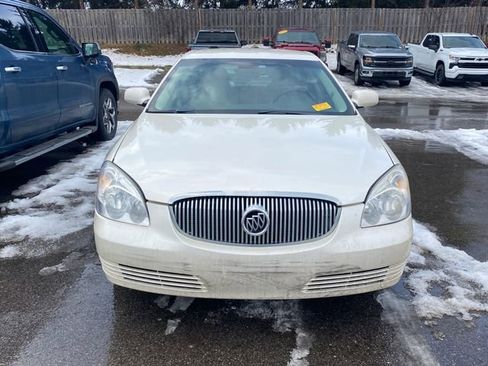 Used 2009 Buick Lucerne CXL image 2