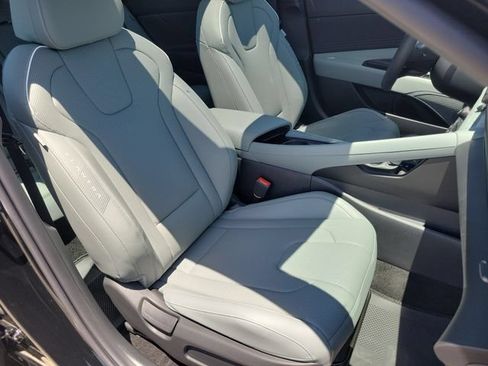 New 2026 Hyundai Elantra Limited FWD image 23
