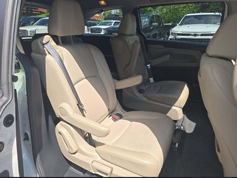 Used 2018 Honda Odyssey EX-L image 9