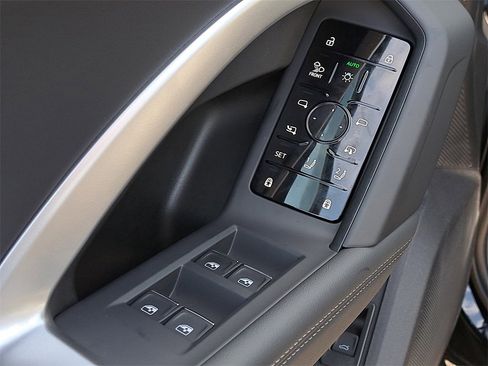 New 2025 Audi Q5 Premium Plus image 22