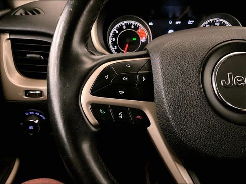 Used 2018 Jeep Cherokee Limited AWD/4WD image 18