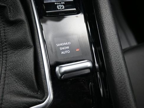 Used 2025 Jeep Compass Limited AWD/4WD image 22