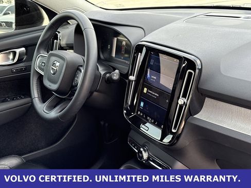 Certified 2023 Volvo XC40 B4 Plus image 34