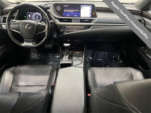 Used 2019 Lexus ES 300h w/ Luxury Package image 15