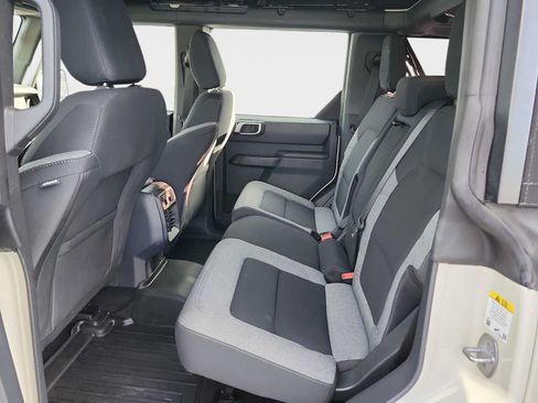 Used 2025 Ford Bronco 4-Door w/ Sasquatch Package AWD/4WD image 15