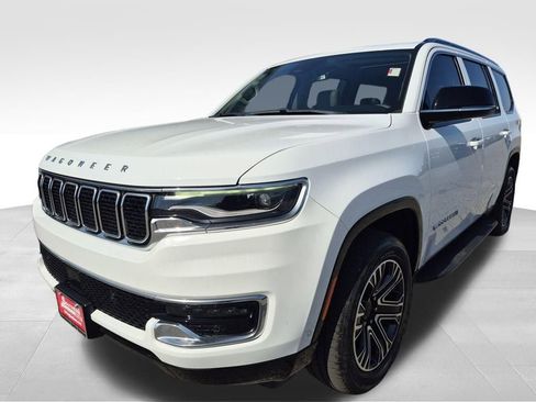 Used 2023 Jeep Wagoneer 2WD w/ Premium Group I image 11