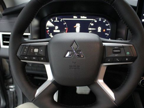 New 2026 Mitsubishi Outlander SEL FWD image 8