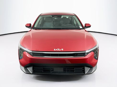 Used 2025 Kia K4 FWD image 2