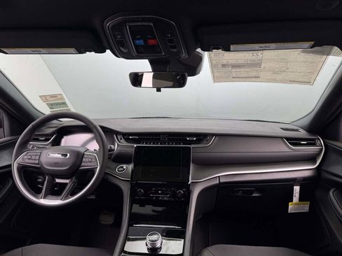 New 2025 Jeep Grand Cherokee Laredo X image 22