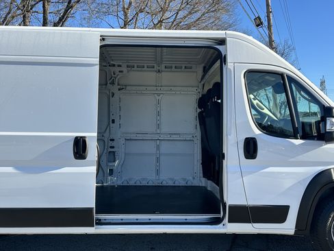 Used 2023 RAM ProMaster 2500 image 17