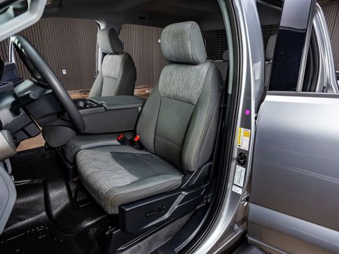 Used 2023 Ford F350 XLT w/ FX4 Off-Road Package image 29