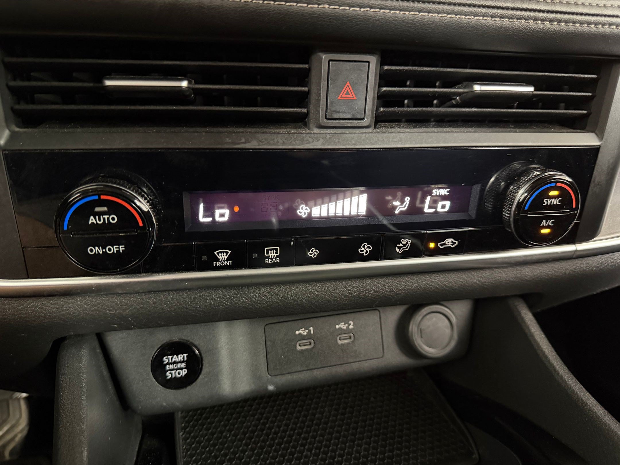 Used 2025 Nissan Rogue SV FWD image 24